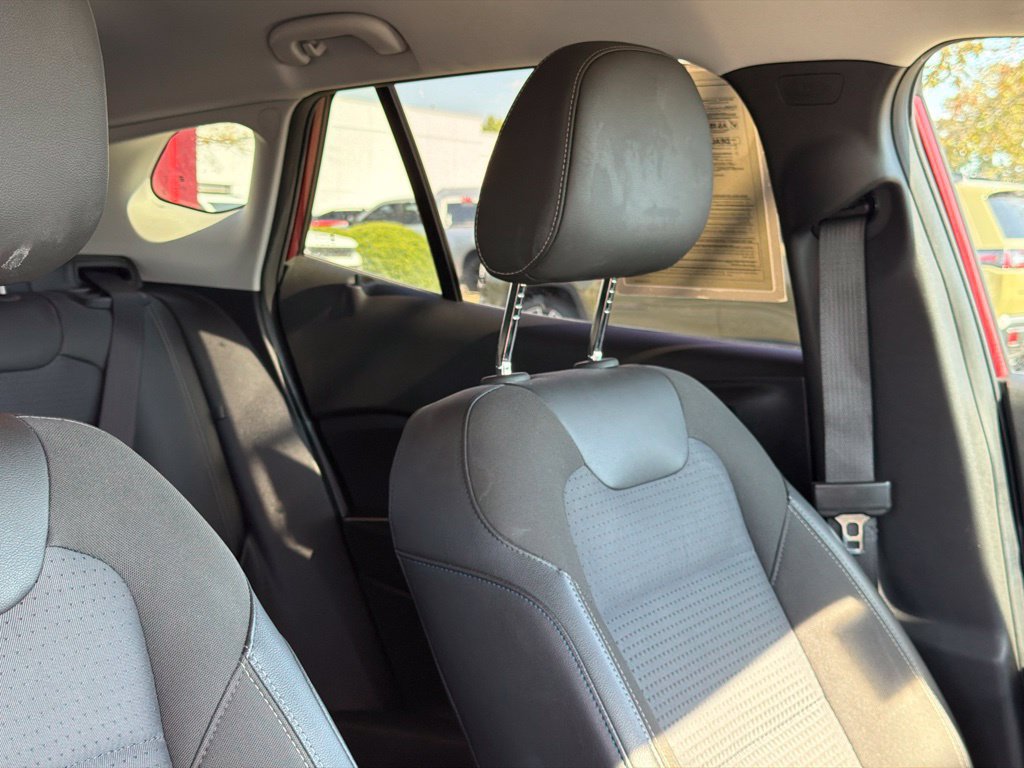 Used 2024 Chevrolet Trax LT FWD image 24