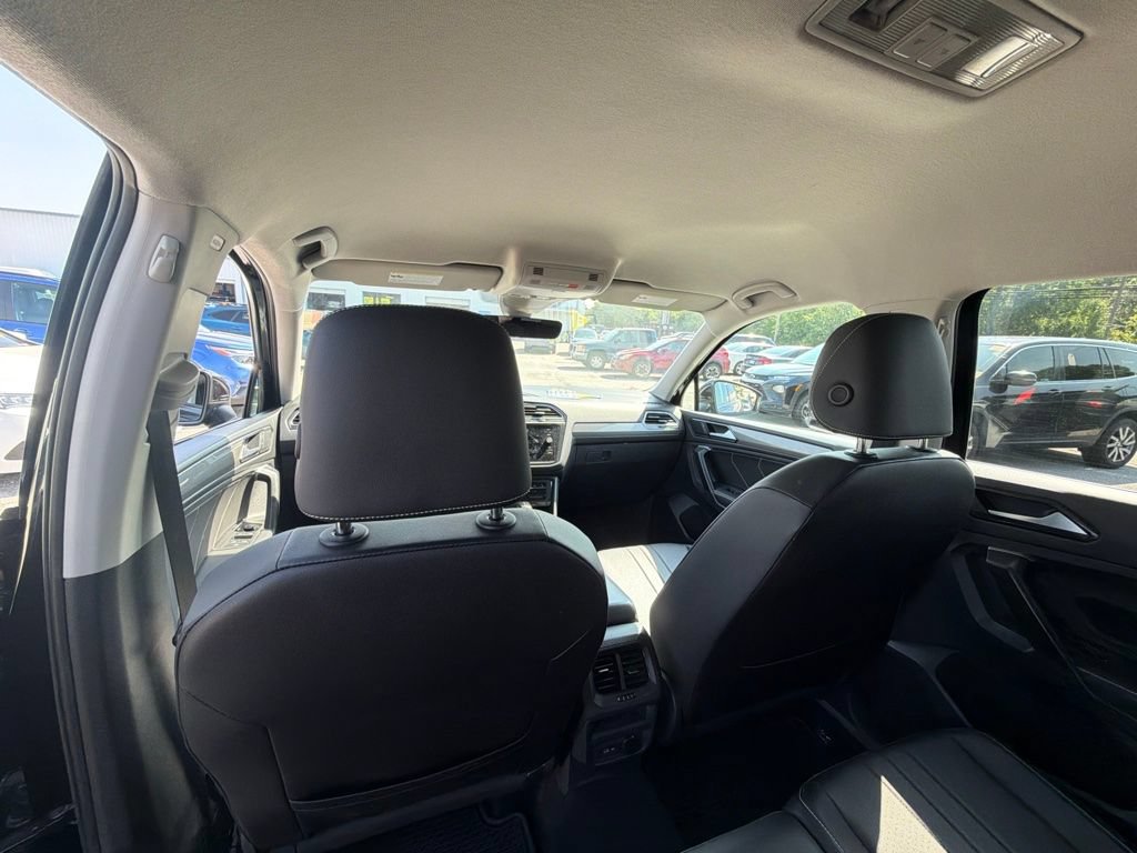 Used 2023 Volkswagen Tiguan SE FWD image 11