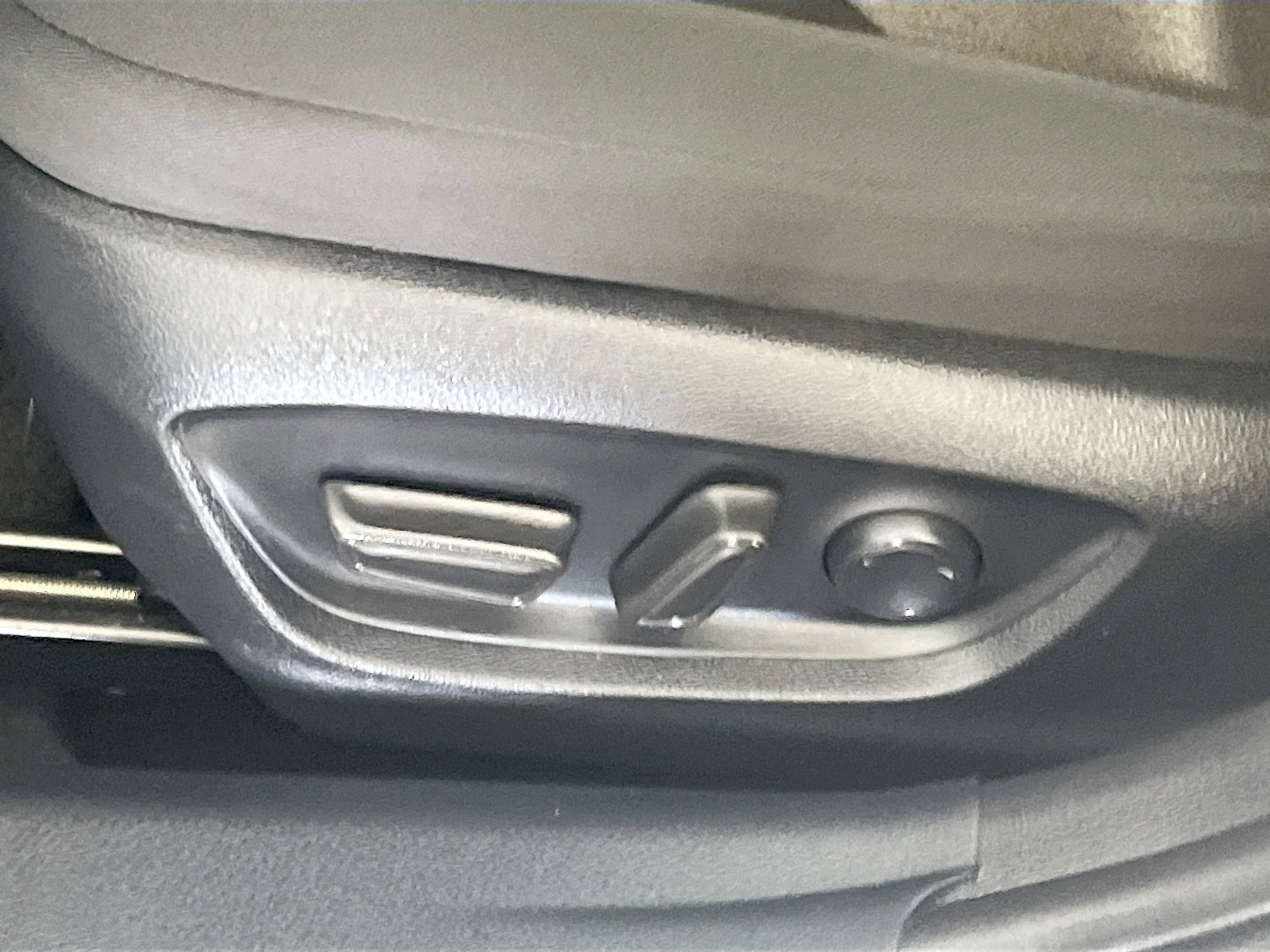 Used 2022 Toyota Camry LE image 15