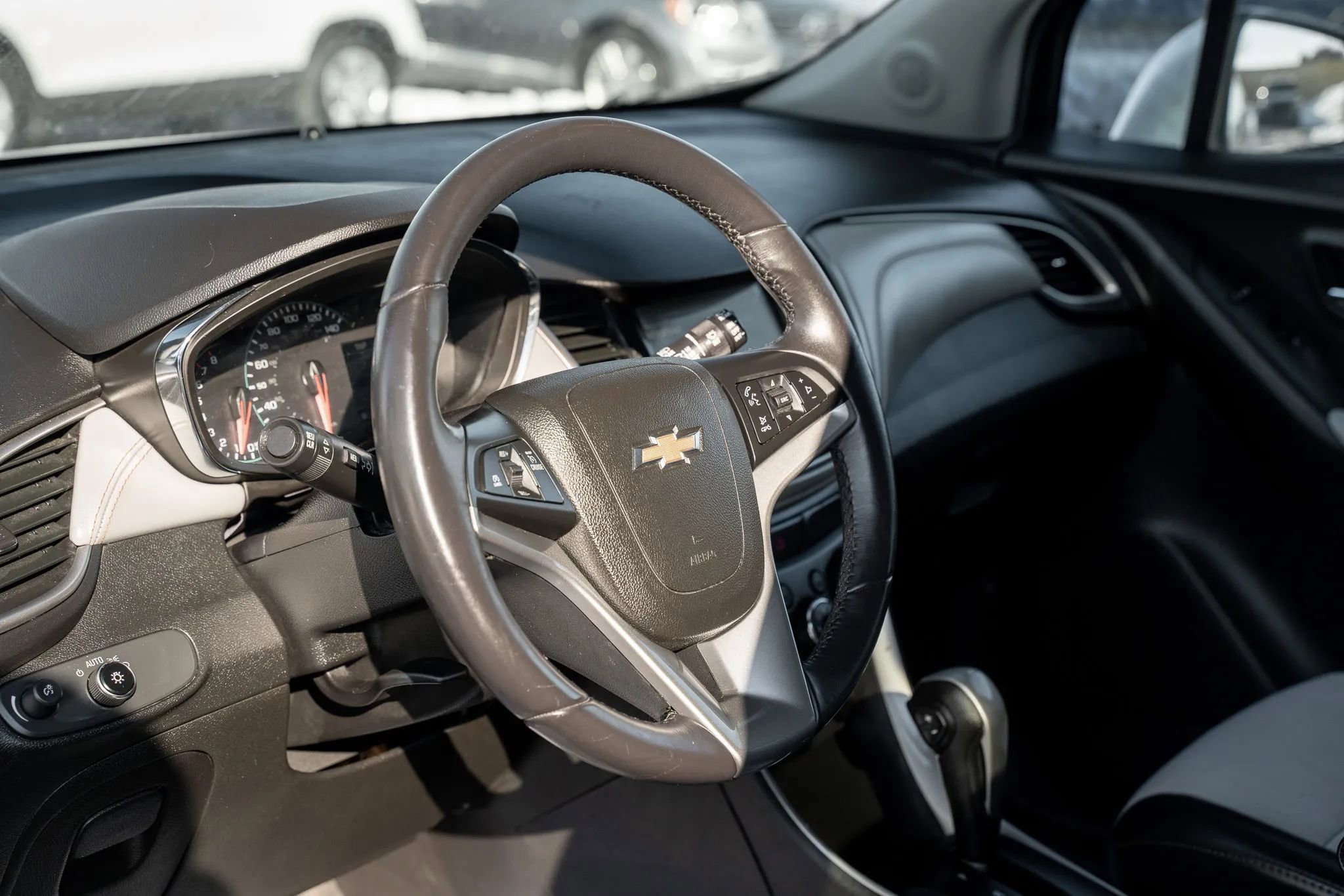 Used 2018 Chevrolet Trax LT w/ LT Convenience Package image 14