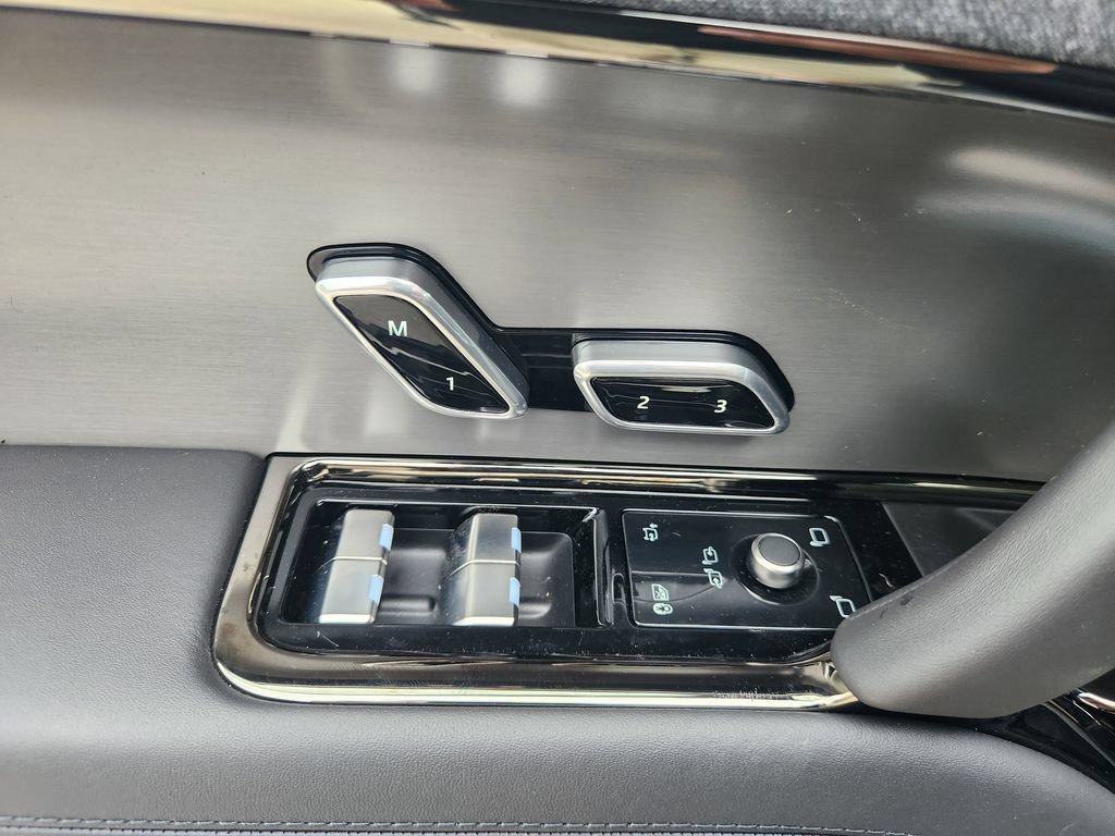 New 2026 Land Rover Range Rover Sport SE AWD/4WD image 17