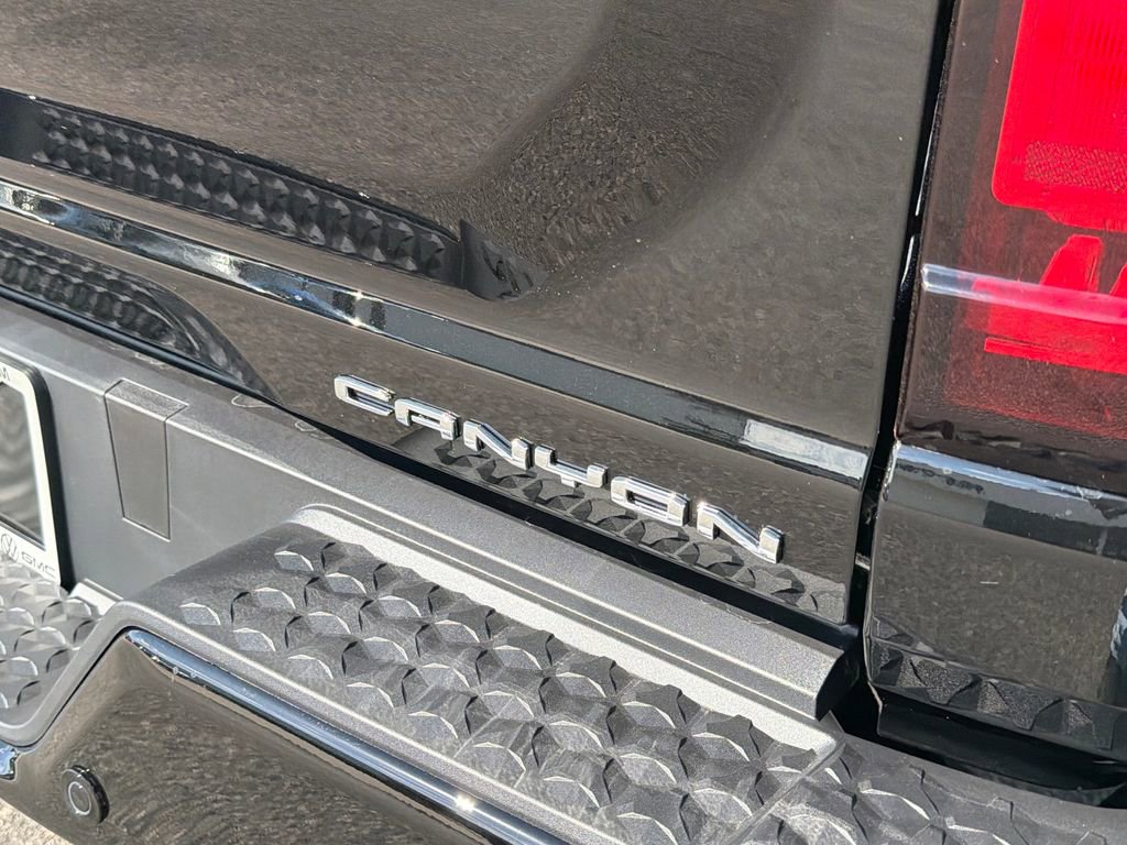 New 2026 GMC Canyon Denali AWD/4WD image 7