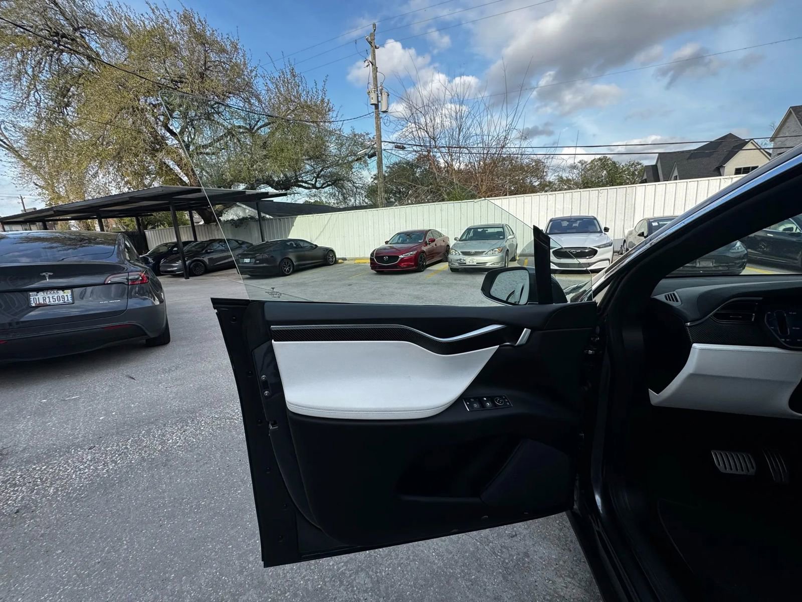 Used 2016 Tesla Model X Performance image 15