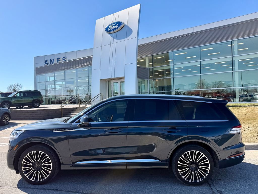 Certified 2023 Lincoln Aviator Black Label image 3