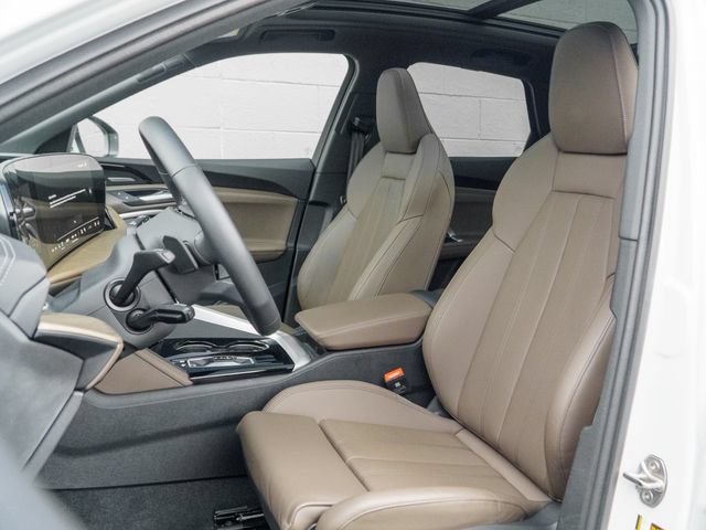 Used 2025 Audi Q5 Premium Plus w/ Premium Plus AWD/4WD image 5