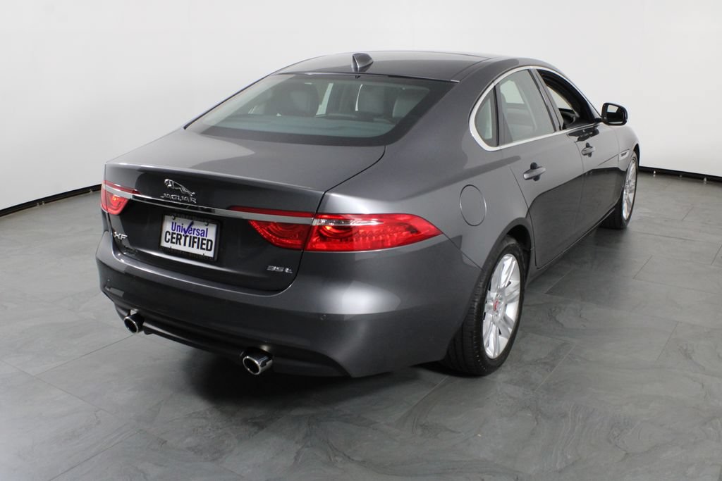 Used 2016 Jaguar XF Premium RWD image 4