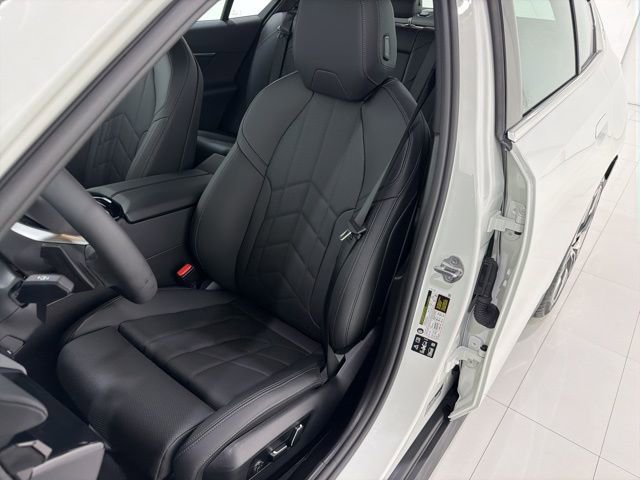 Used 2024 BMW 530i xDrive w/ Premium Package image 13