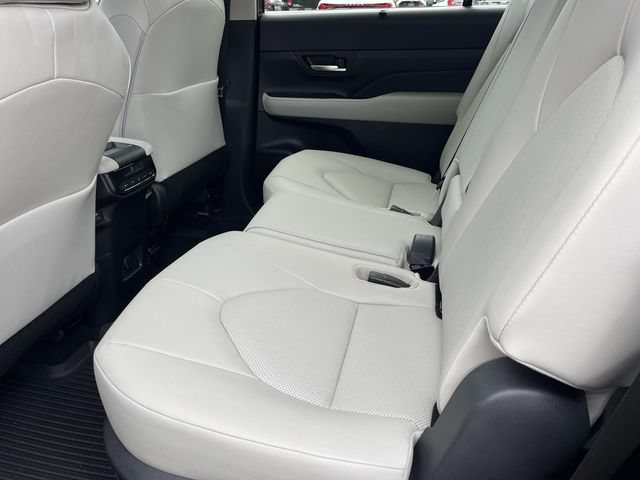 Used 2024 Toyota Grand Highlander AWD image 21