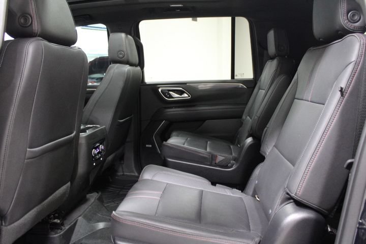 Used 2022 Chevrolet Suburban RST w/ Luxury Package AWD/4WD image 24