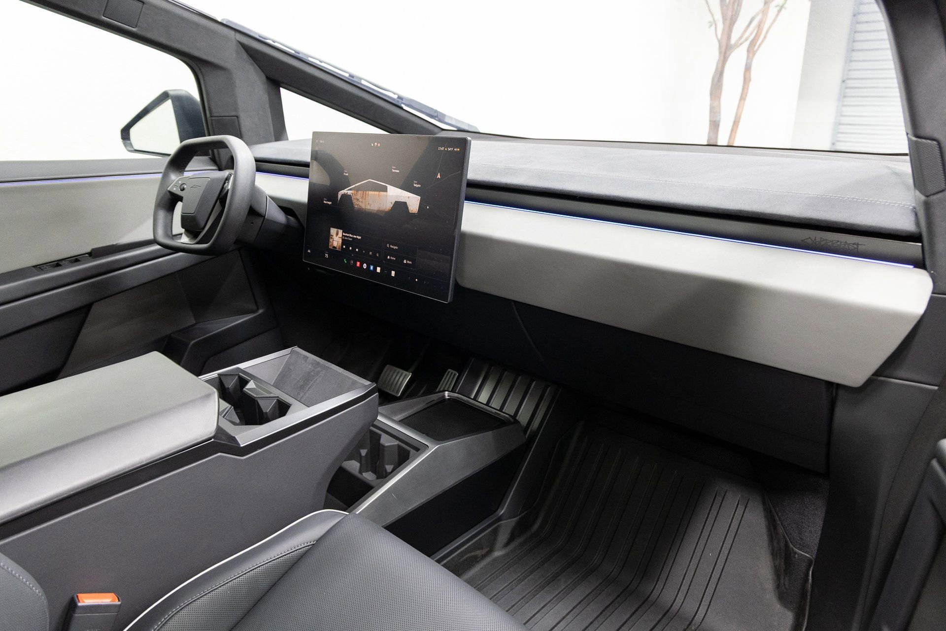 Used 2025 Tesla Cybertruck Cyberbeast image 13