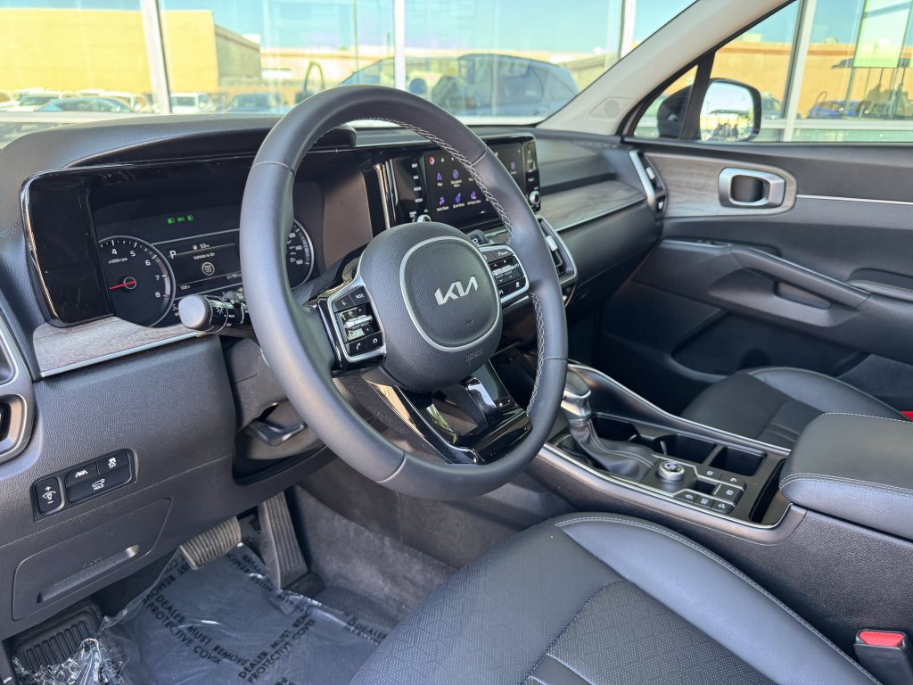 Used 2022 Kia Sorento EX w/ Panoramic Sunroof Package FWD image 31