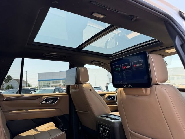 Certified 2023 Chevrolet Tahoe Premier w/ Advanced Technology Package AWD/4WD image 10