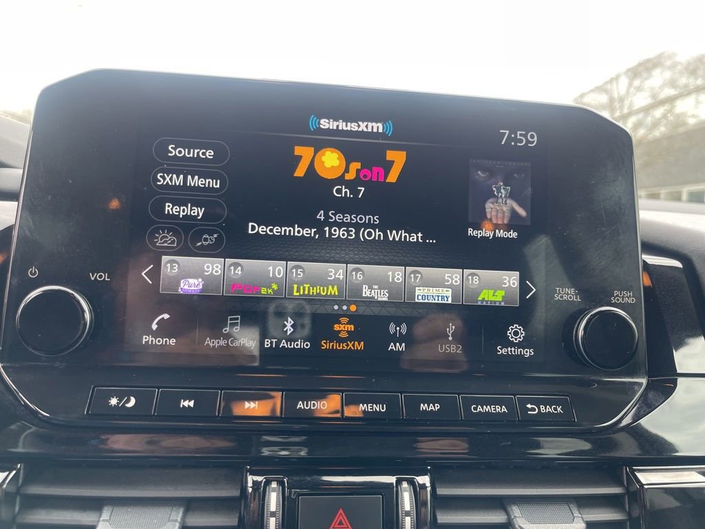 Certified 2024 Nissan Pathfinder SL image 14