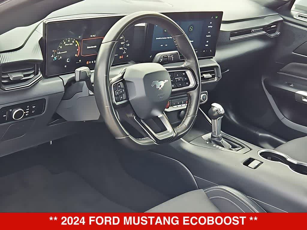 Used 2024 Ford Mustang Convertible RWD image 10