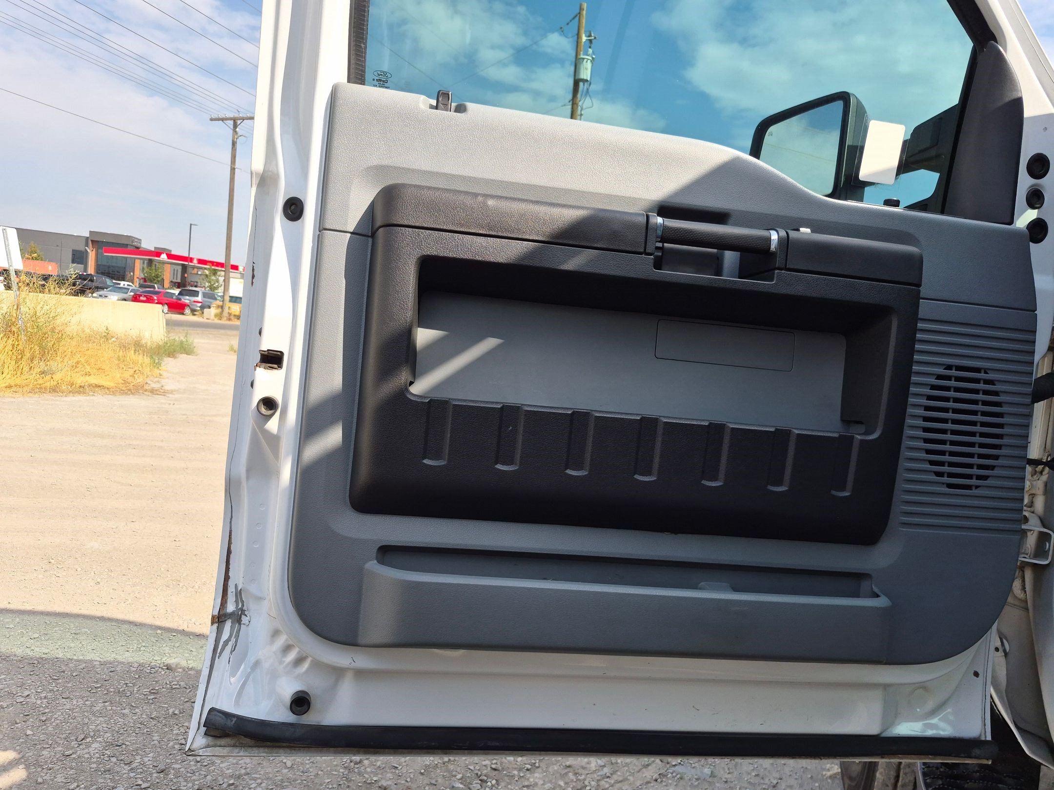 Used 2016 Ford F550 4x4 Regular Cab Super Duty image 12
