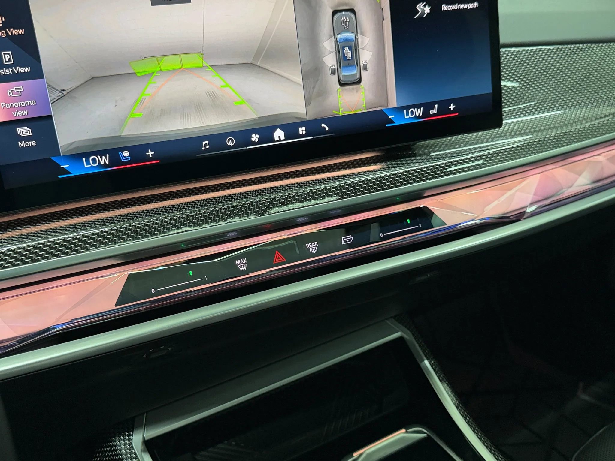 Used 2024 BMW 760i xDrive AWD/4WD image 28