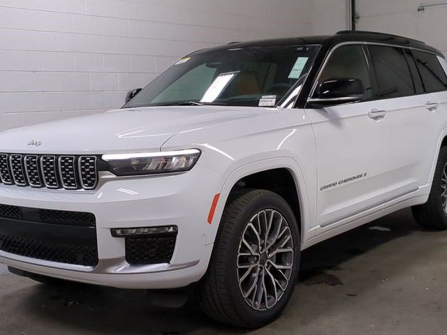 New 2025 Jeep Grand Cherokee L Summit AWD/4WD image 10