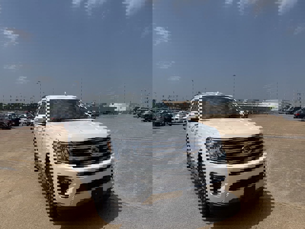 Used 2020 Ford Expedition XLT RWD image 2