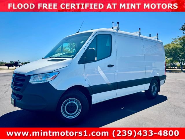 Used 2021 Mercedes-Benz Sprinter 1500 image 2