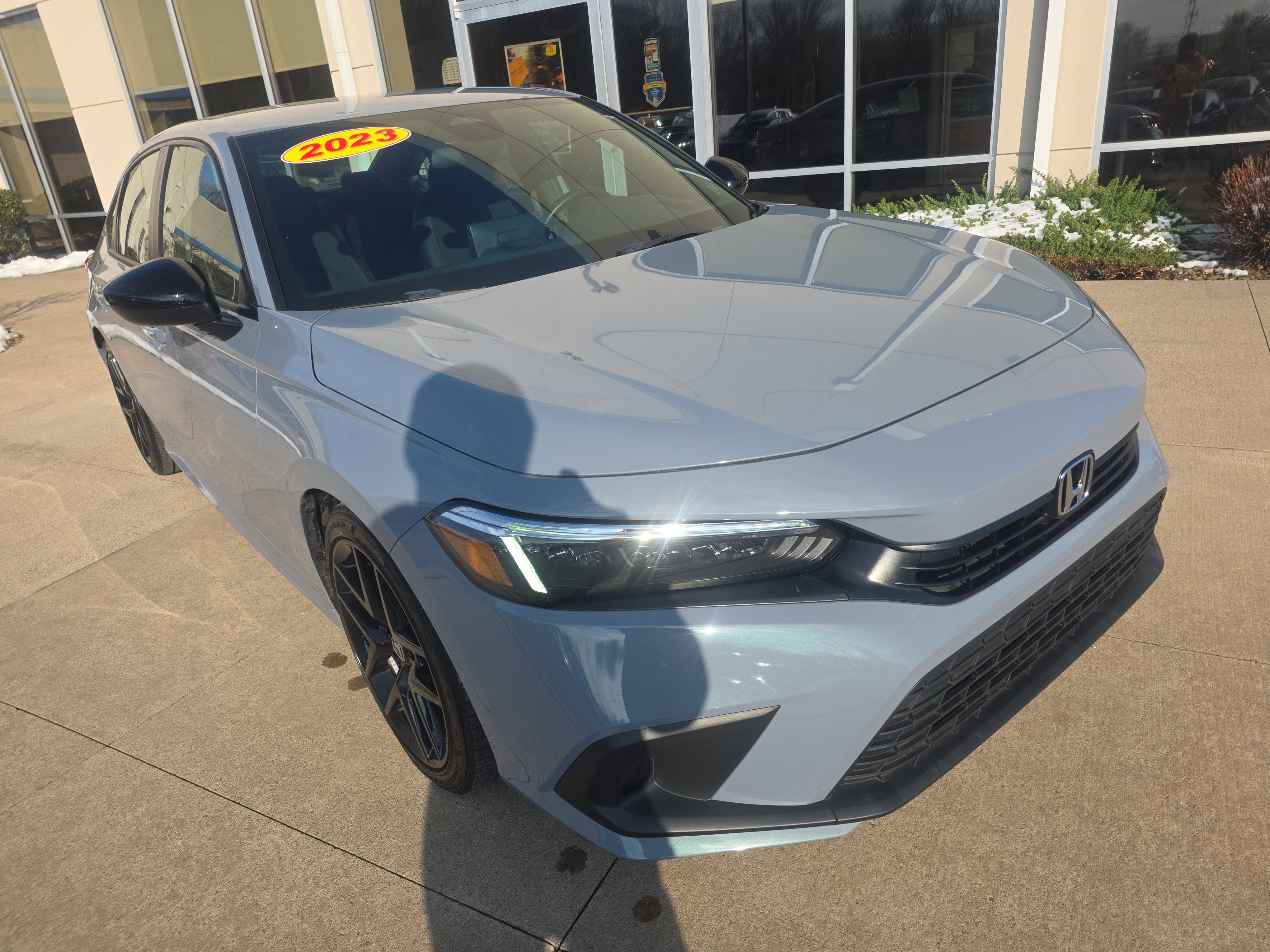 Used 2023 Honda Civic Sport image 3