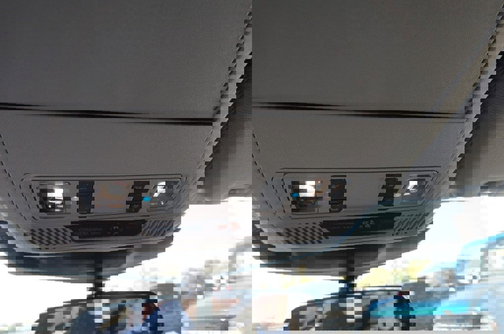 Used 2023 Ford Explorer XLT w/ Equipment Group 202A image 18