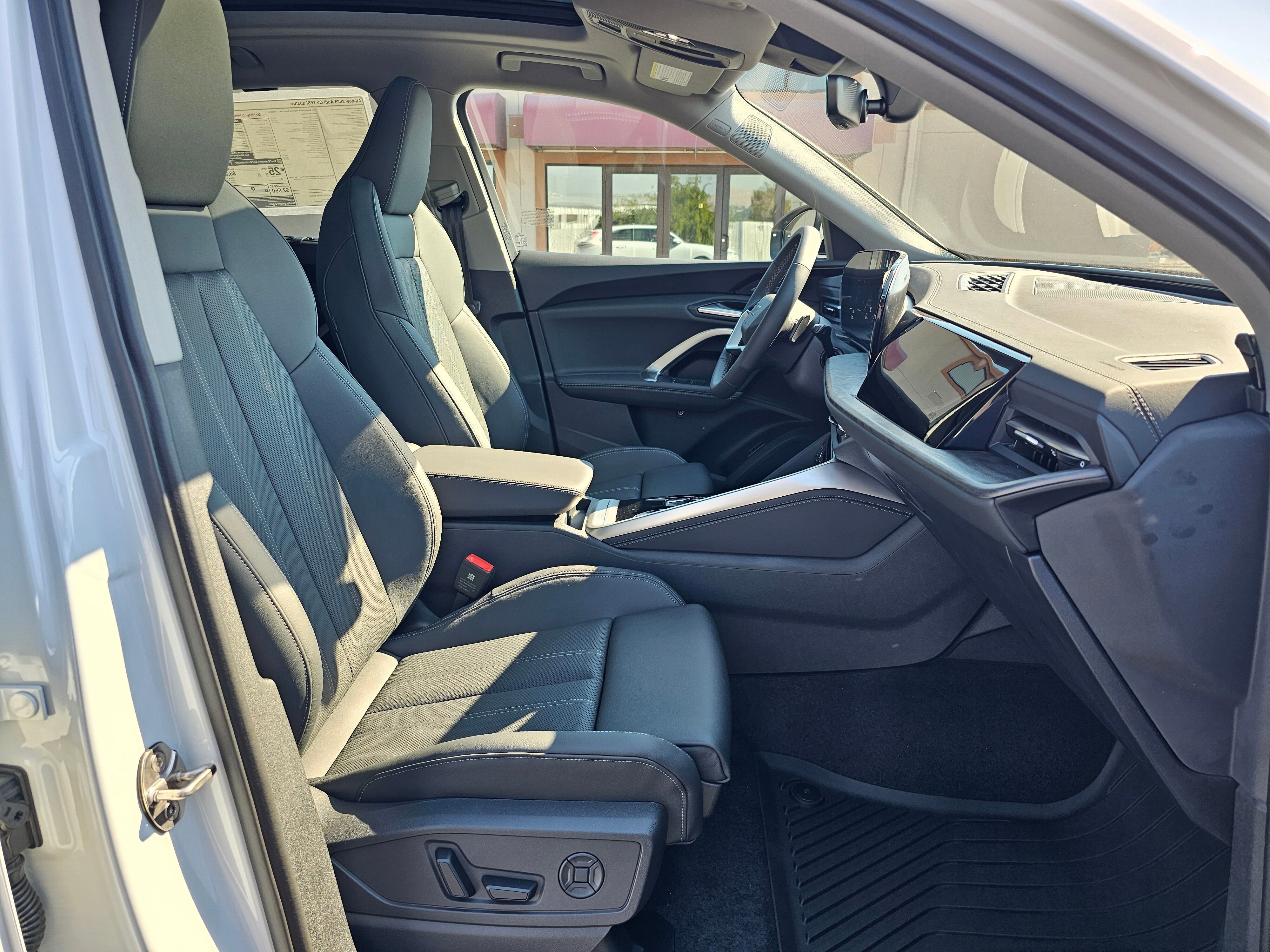 New 2025 Audi Q5 Premium Plus image 15