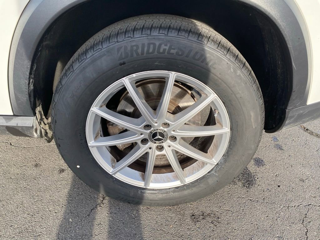 Used 2024 Mercedes-Benz GLE 450e 4MATIC image 32