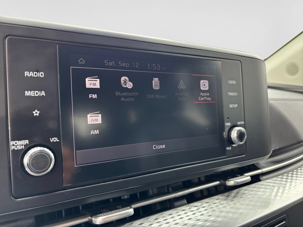 Used 2024 Kia Carnival LX FWD image 25