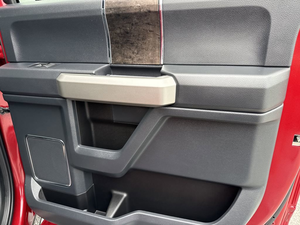 Used 2022 Ford F250 Lariat w/ Black Appearance Package image 16