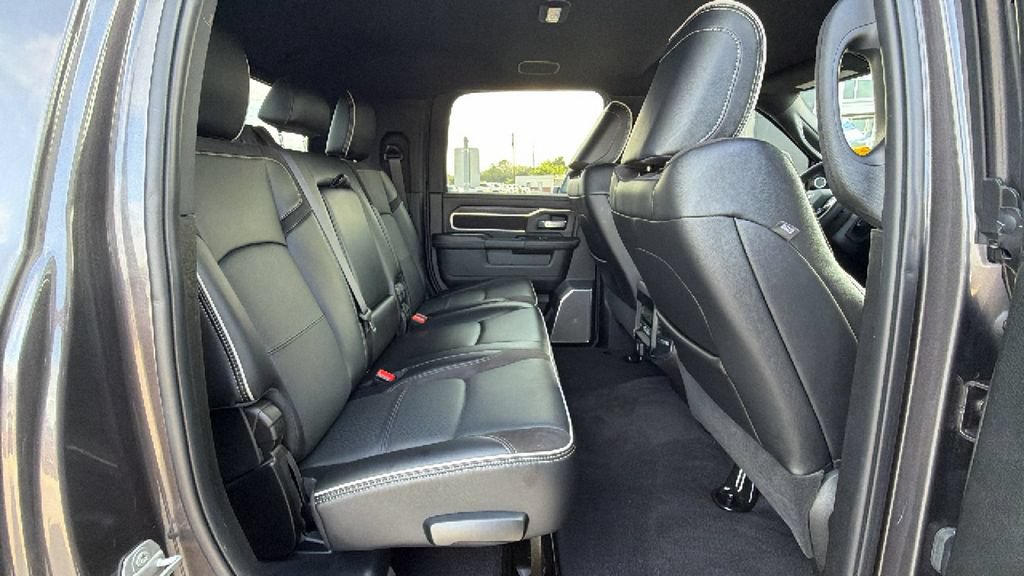 Used 2025 RAM 3500 Laramie AWD/4WD image 29