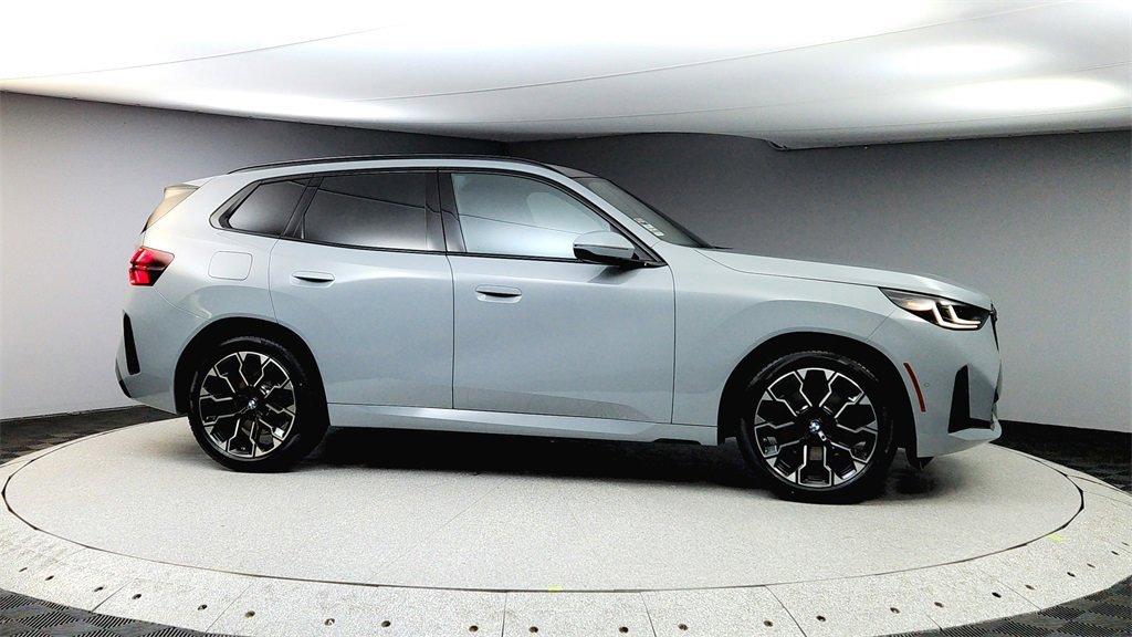 Used 2025 BMW X3 xDrive30i w/ Premium Package image 8