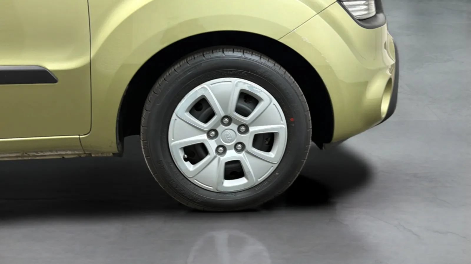 Used 2012 Kia Soul FWD image 23