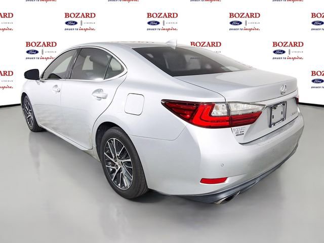 Used 2016 Lexus ES 350 w/ Luxury Package w/Wood Trim FWD image 6