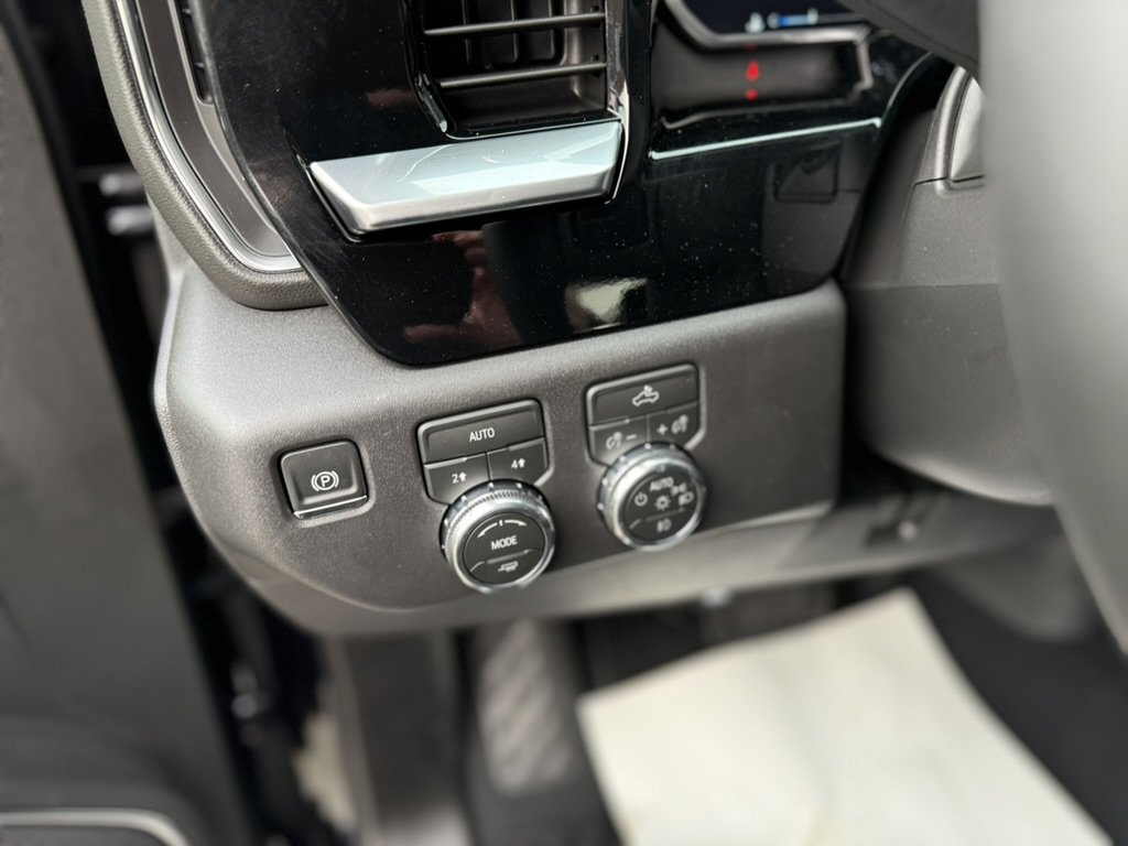 New 2026 GMC Sierra 1500 Elevation image 15
