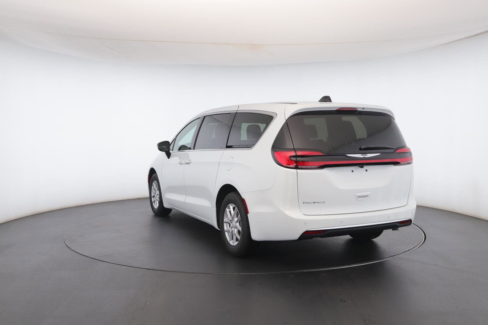 New 2026 Chrysler Pacifica Select image 23