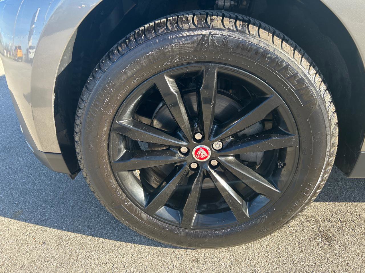 Used 2020 Jaguar F-PACE Prestige image 11
