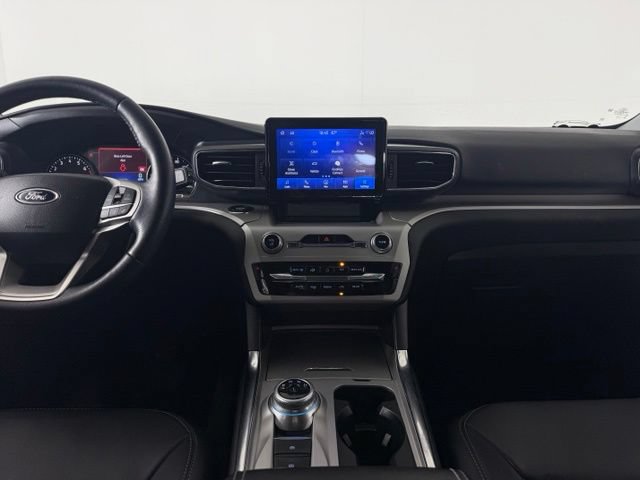 Used 2023 Ford Explorer XLT w/ Equipment Group 202A RWD image 33