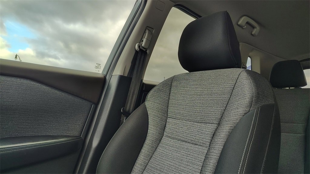 Used 2023 Nissan Rogue SV image 24