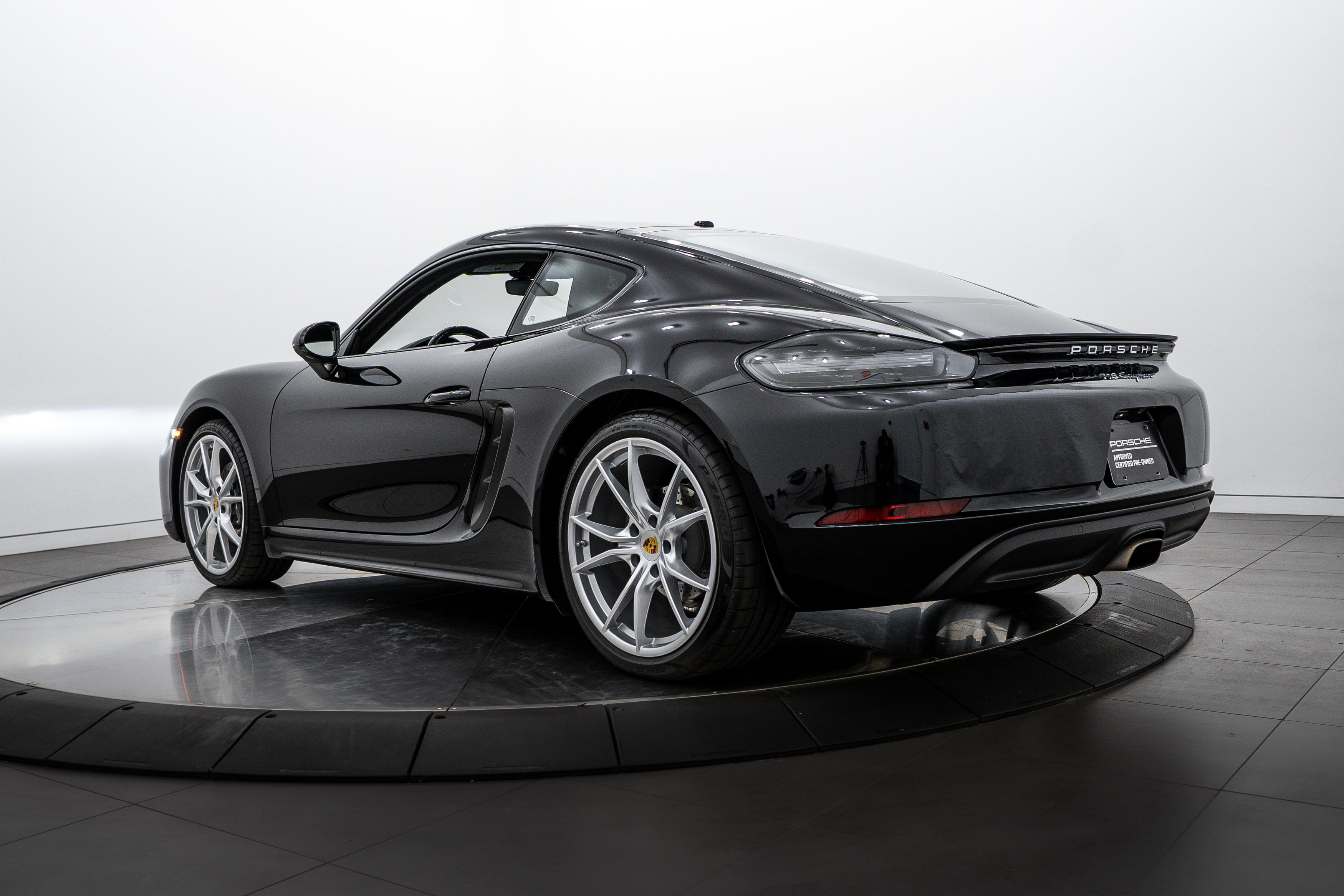 Certified 2025 Porsche 718 Cayman image 3