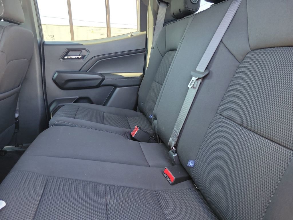Used 2025 Chevrolet Colorado LT AWD/4WD image 10