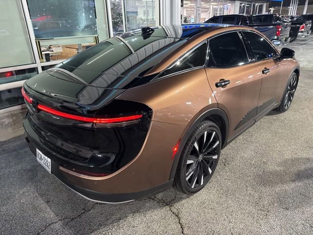 Used 2023 Toyota Crown Platinum image 3