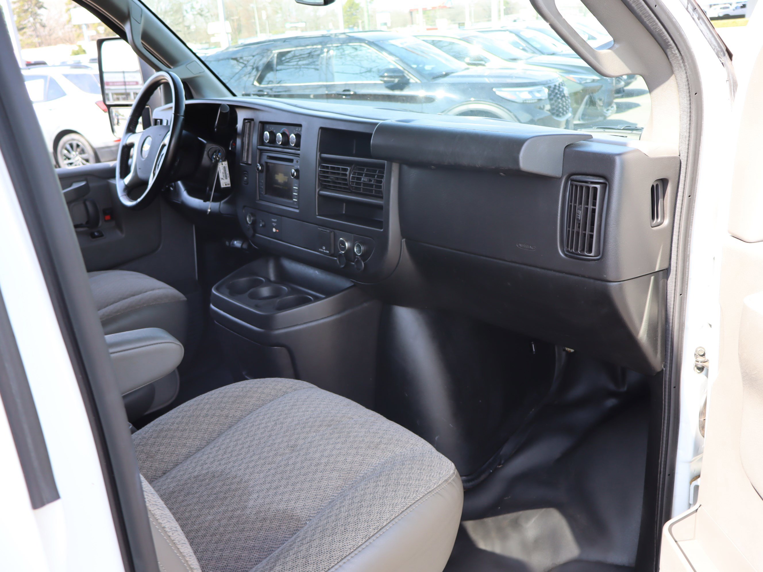 Used 2019 Chevrolet Express 3500 w/ Power Convenience Package image 27