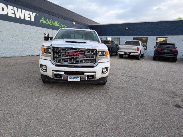 Used 2019 GMC Sierra 2500 Denali w/ Duramax Plus Package image 8