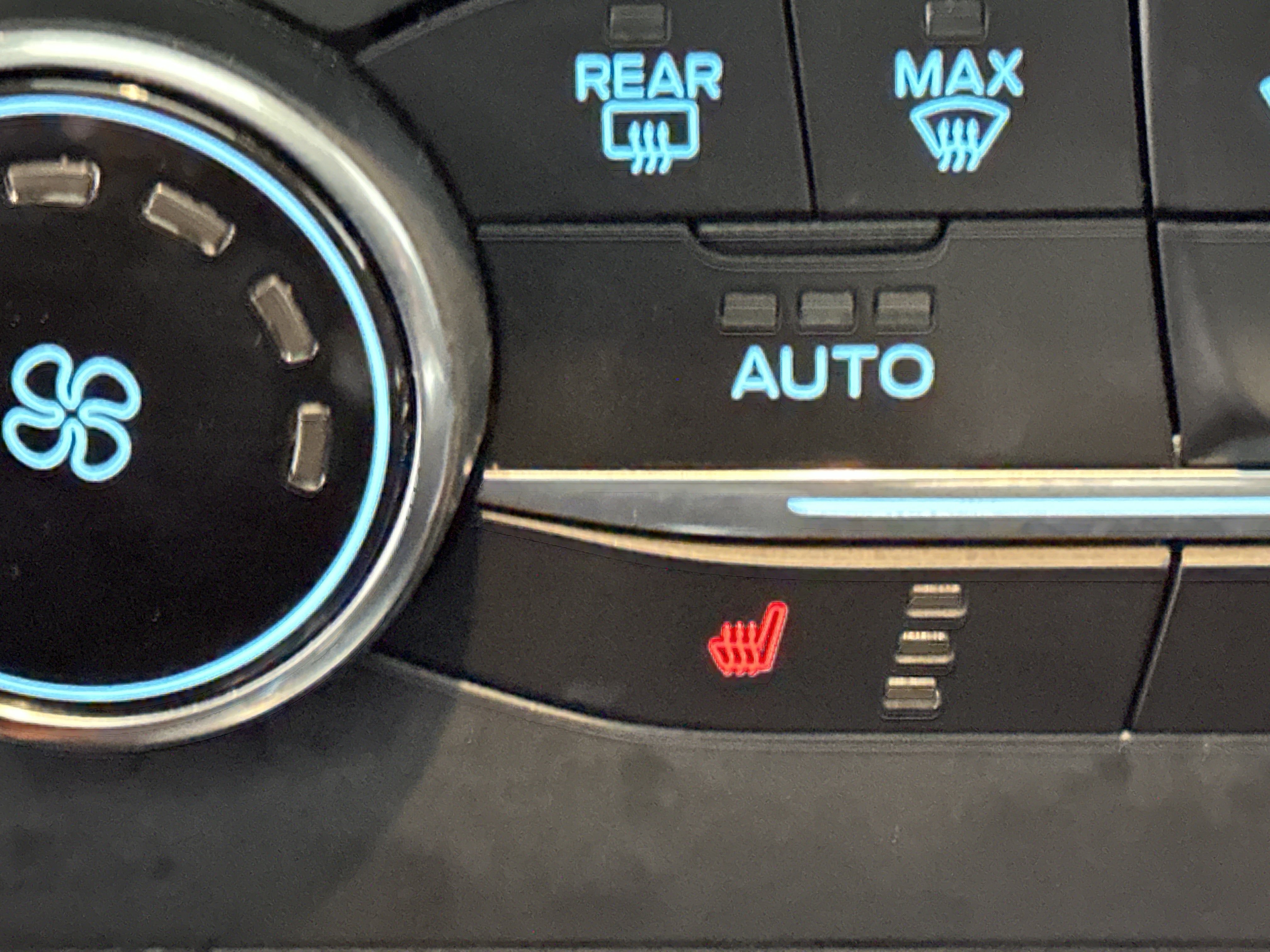 Used 2018 Ford EcoSport SES AWD/4WD image 36