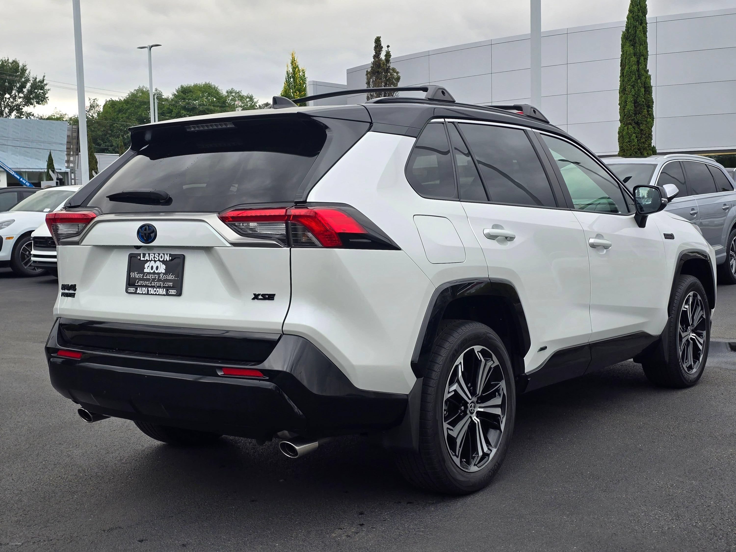Used 2023 Toyota RAV4 XSE w/ Weather Package AWD/4WD image 5