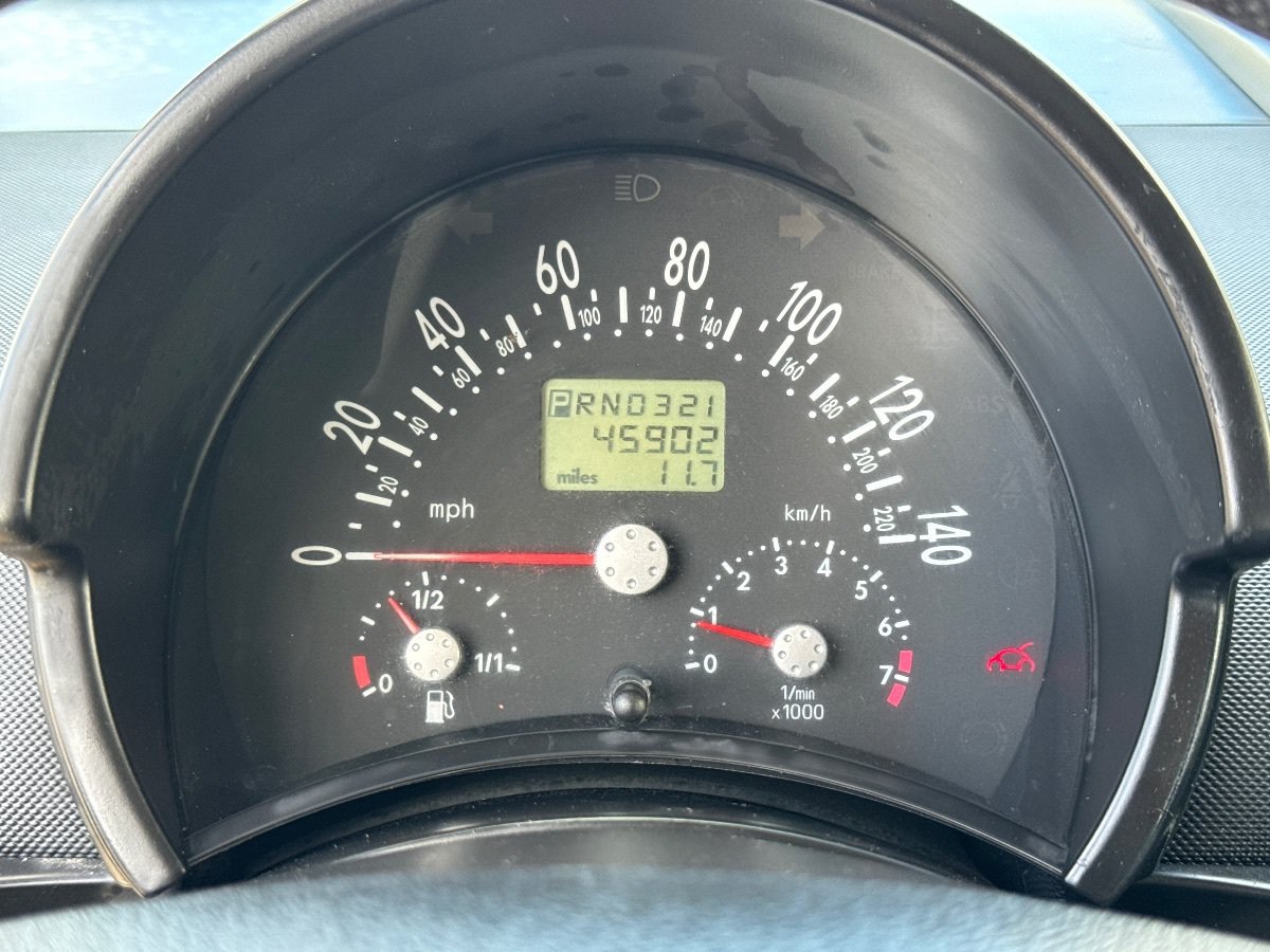 Used 1999 Volkswagen Beetle GLS FWD image 23