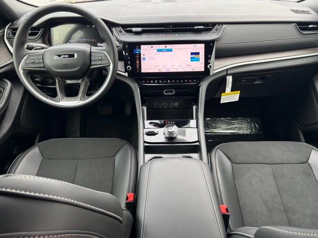 New 2026 Jeep Grand Cherokee Altitude AWD/4WD image 34