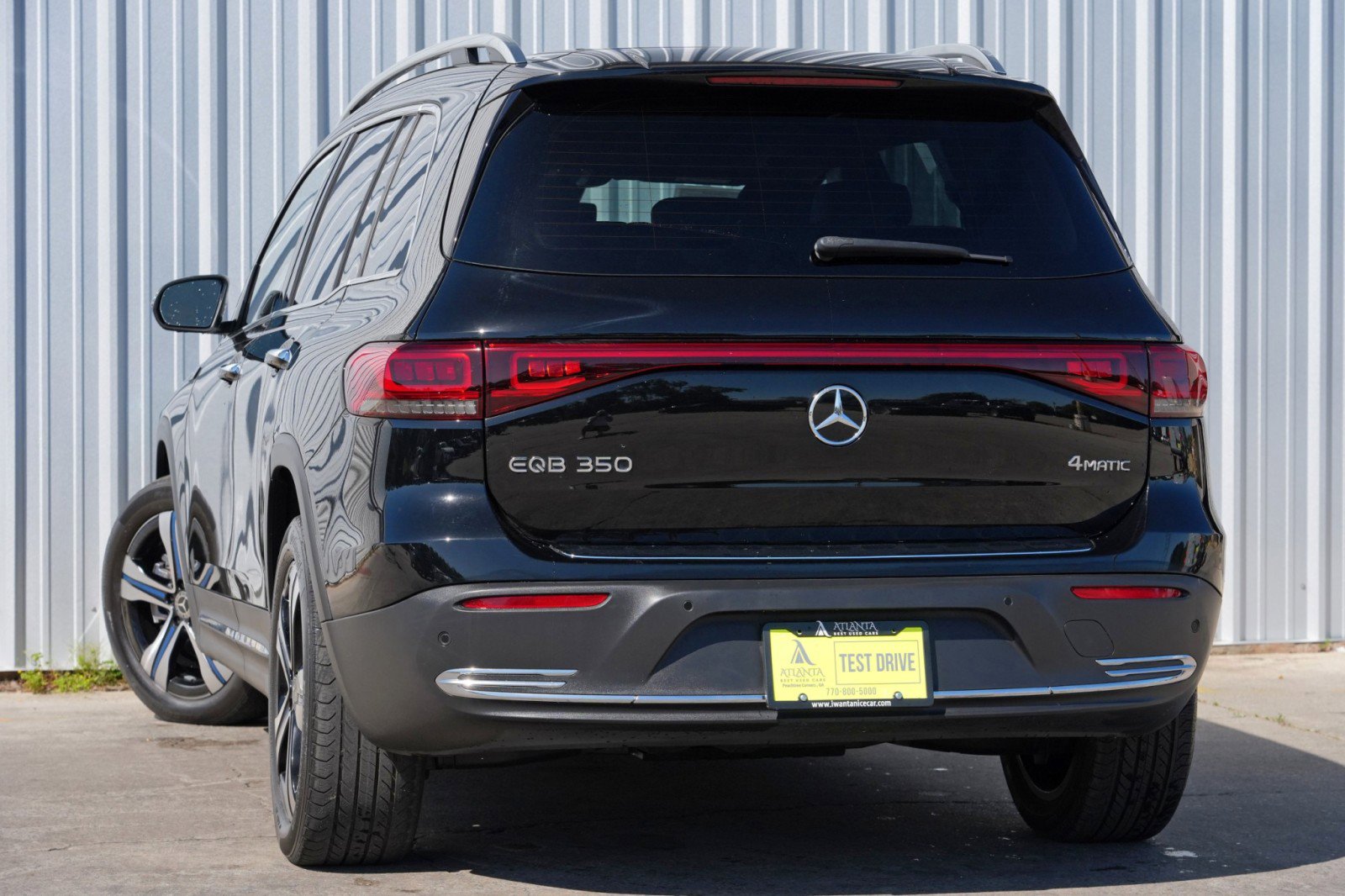 Used 2022 Mercedes-Benz EQB 350 4MATIC w/ Pinnacle Package image 5