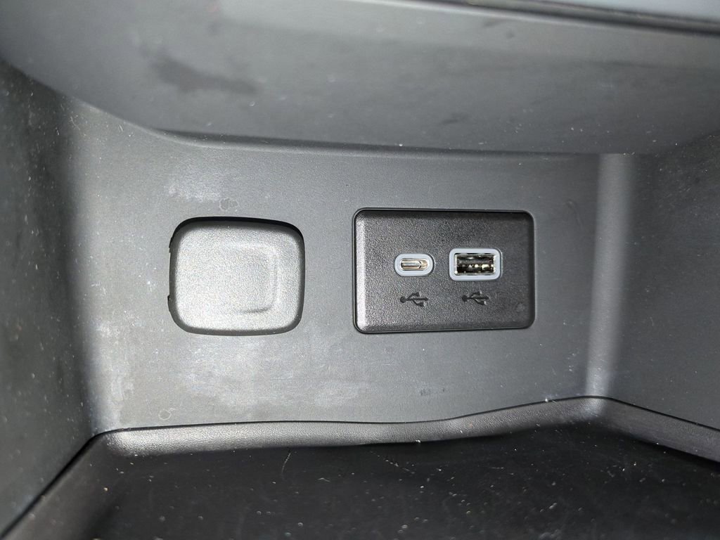 Used 2023 GMC Acadia SLE w/ Driver Convenience Package image 30