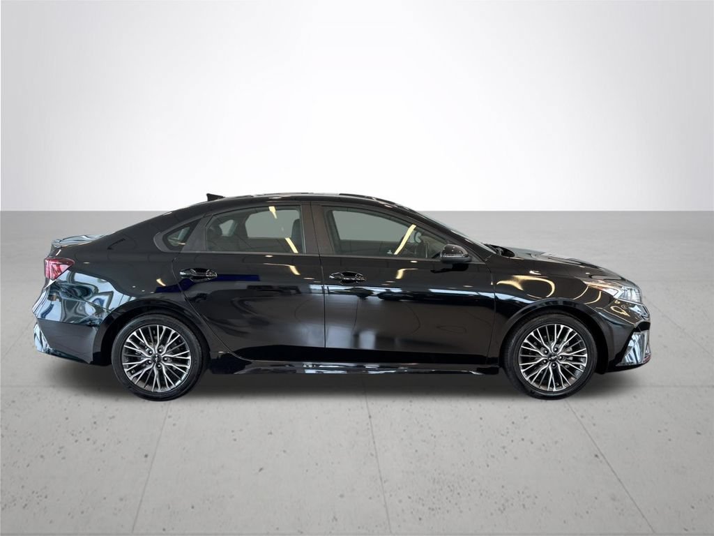 Used 2024 Kia Forte GT-Line w/ GT-Line Premium Package FWD image 6